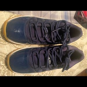 Jordan retro 11 Low top midnight navy Blue Gum